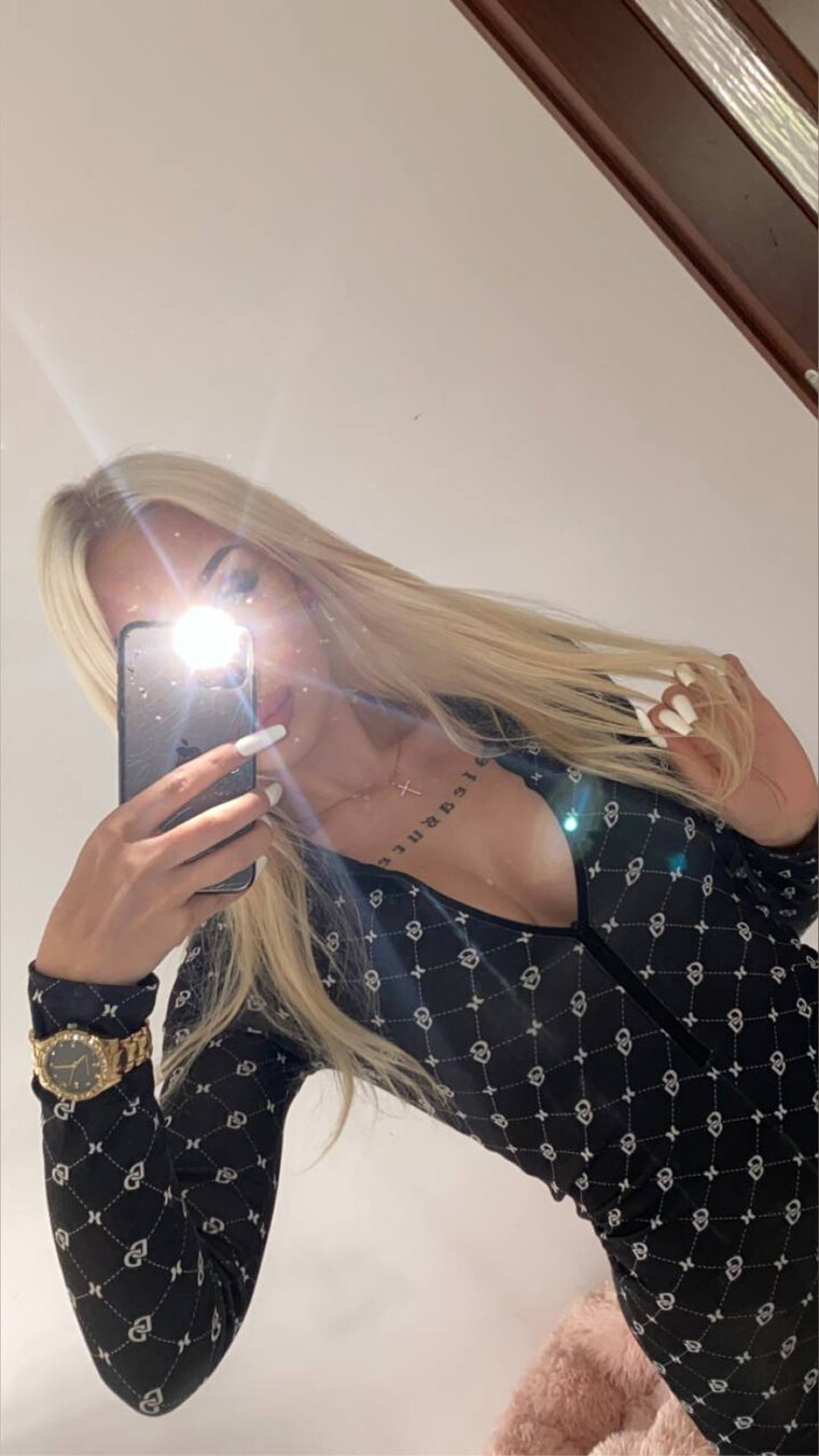 Sarah Gold 💛 18 blonde star cover image