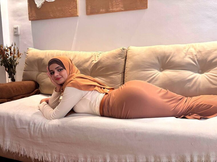 Aya 🍯 banner image