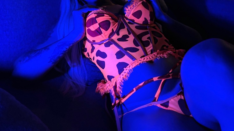 Camilla Corrêia cover image