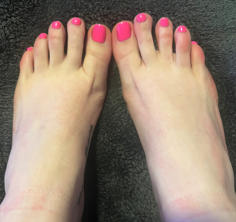 Tiny Feet Cutie banner image