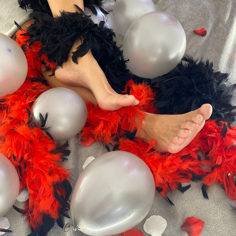 AdoreFeet cover image