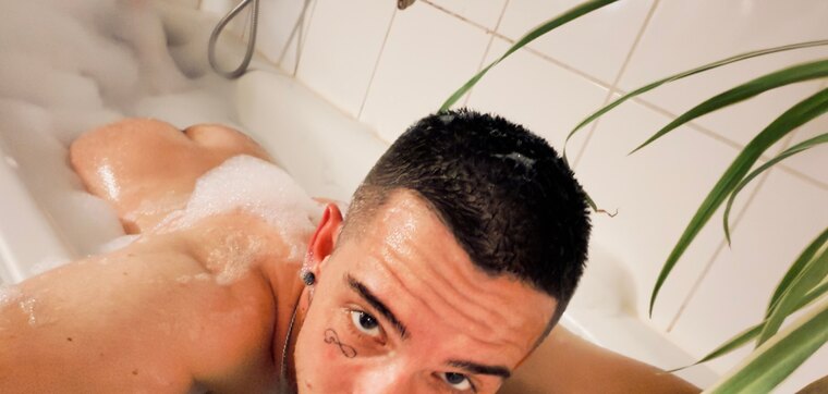 Adriano_Phox cover image