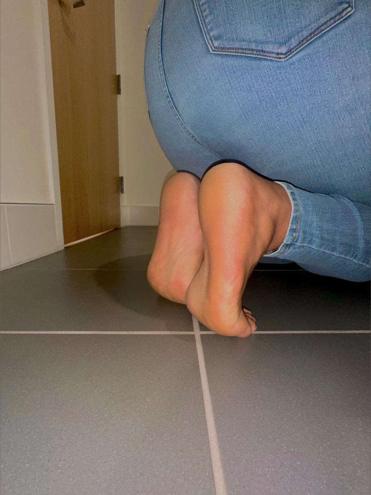 African Caramel Toes cover image