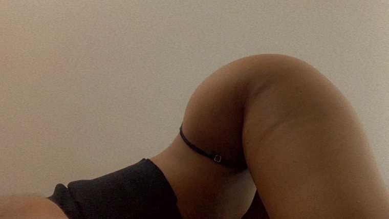 Camilita🍑 cover image