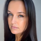 Avery Jayne avatar