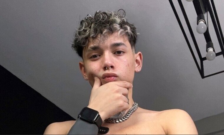 π€ Ale π | Exclusive OnlyFans banner image