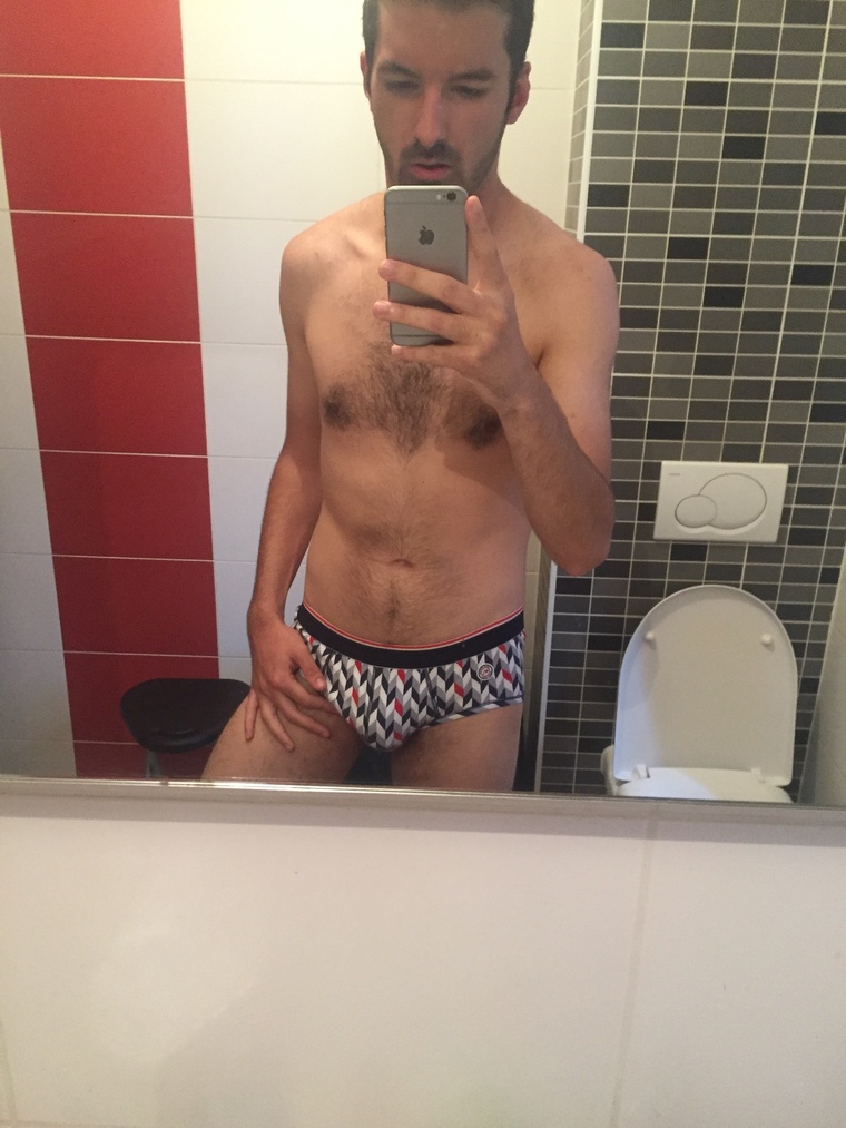 AlexNantesMadrid cover image