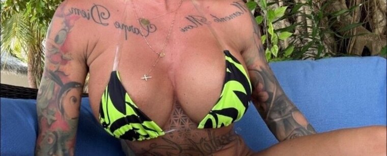 Alexis Lush V.I.P. (Posting daily) cover image