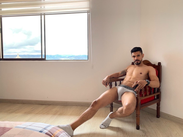 AlexxxPrivado1 cover image