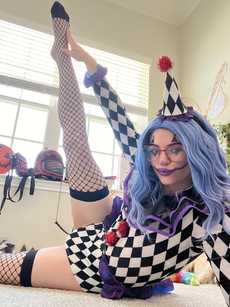 Alicemarchfree cover image