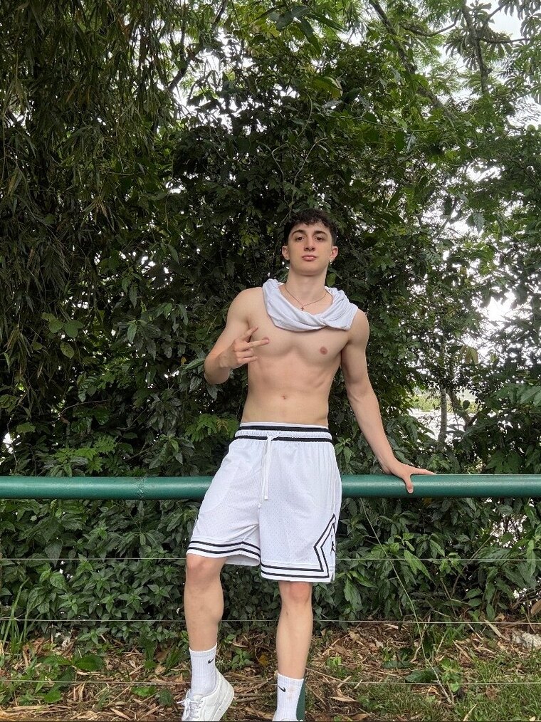 Marco 👑 cover image