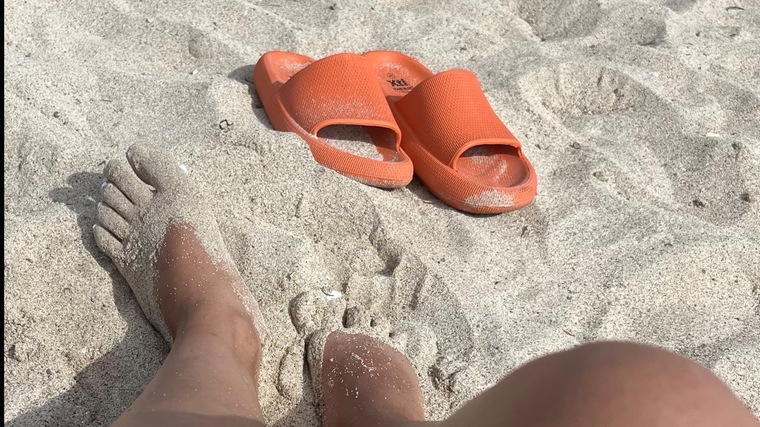 Sexy feet cover image