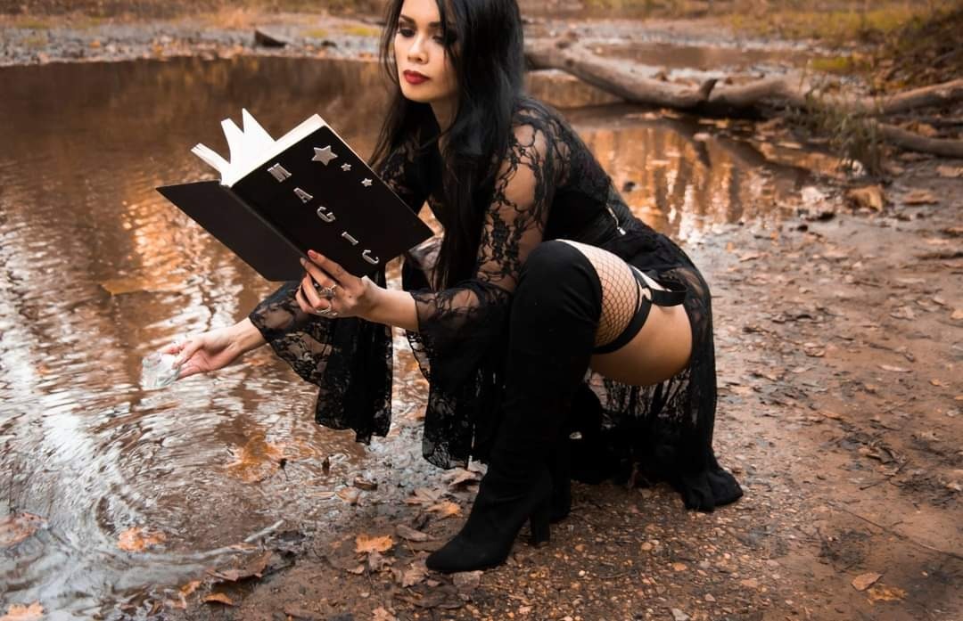 Asian Alyssa banner image