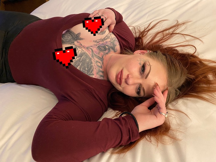 AlyxHart banner image