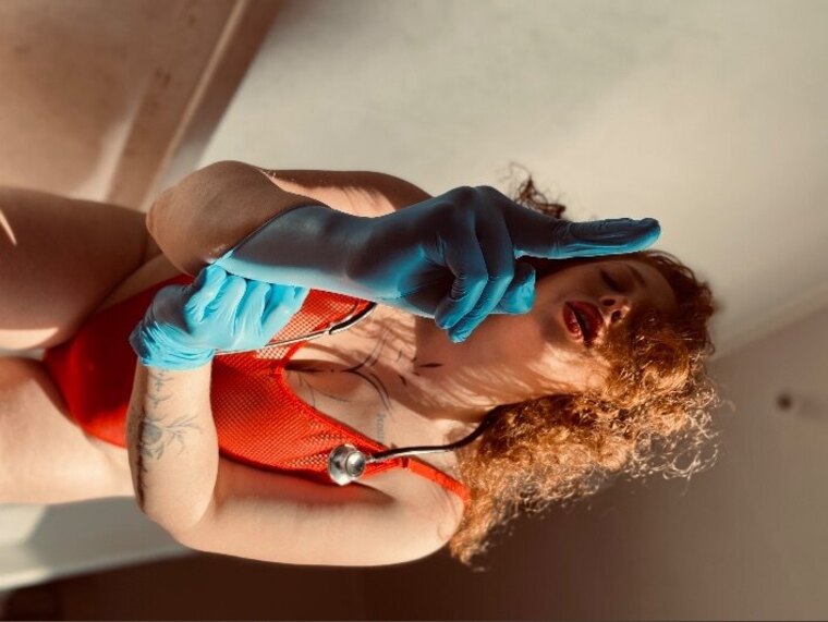 AMANDA ❤️🔥🧎🏼 cover image