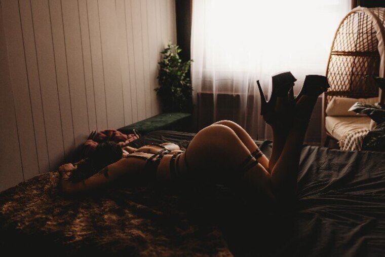 Amber Darling banner image