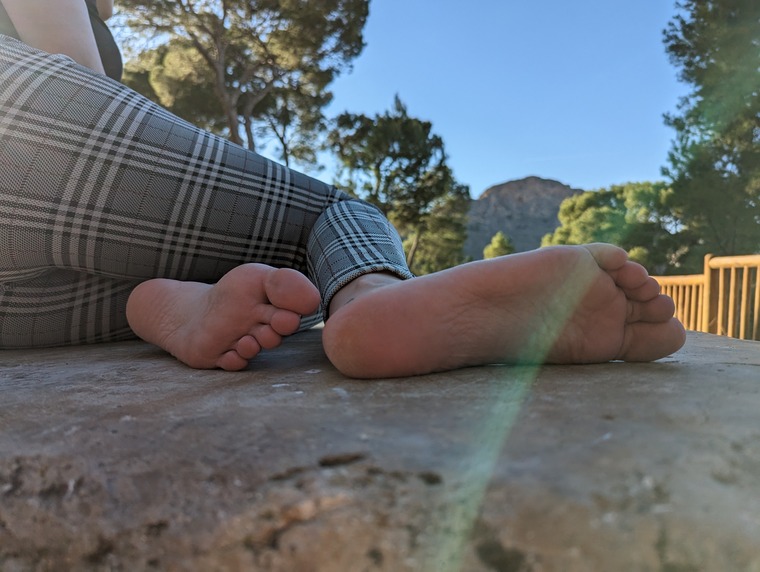 Ambidextrous Feet banner image