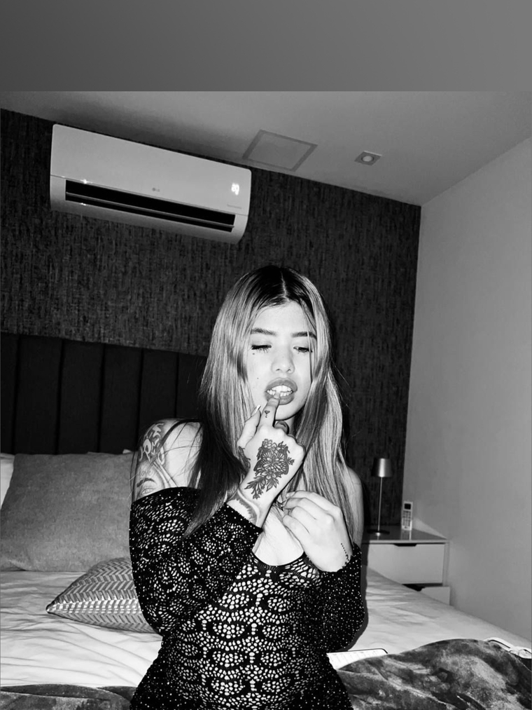 AnahíSpicy cover image