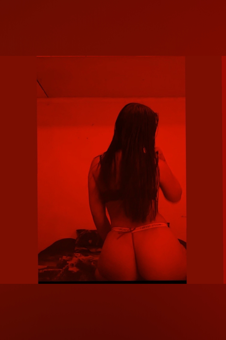 Mariuxi cover image