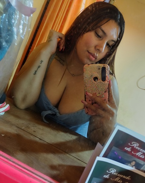 Andrea Arias cover image