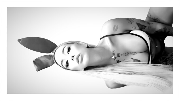 Julia Fox banner image