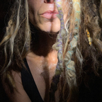 Angles&amp;Tangles avatar