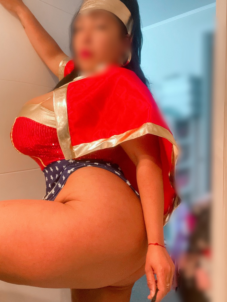 megan bubies xxl . banner image