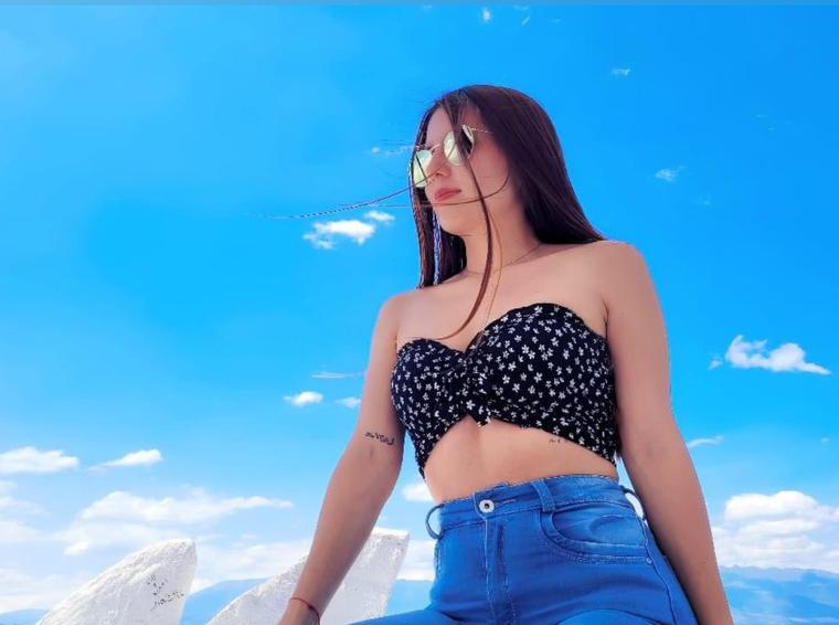 Ana Lu๐ banner image