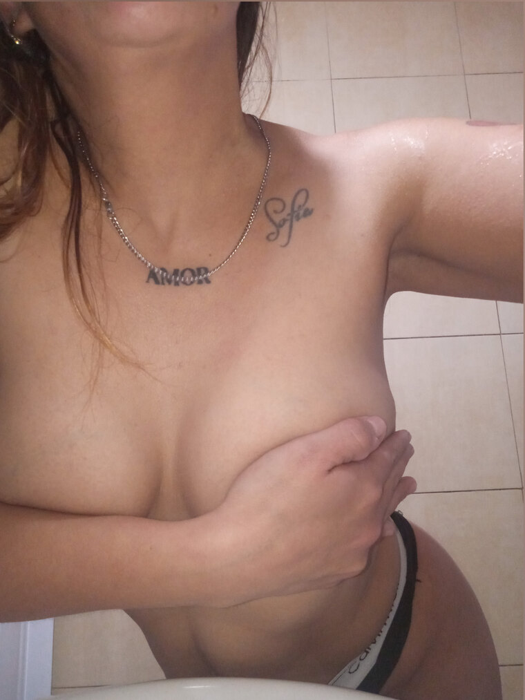 Anahí cover image