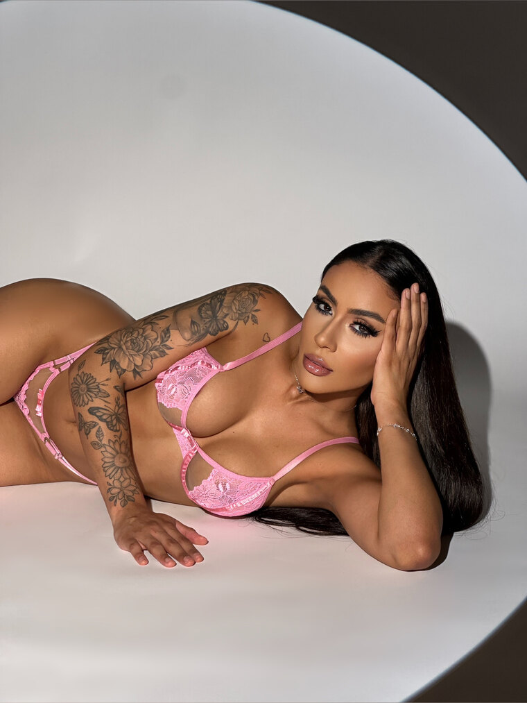 ANITTA HOT cover image