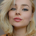 Roze Monroe avatar