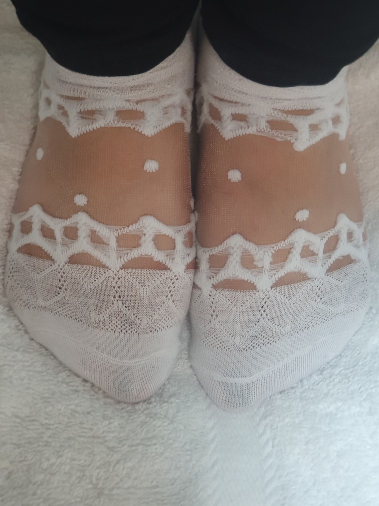 Fabulous feet cover image