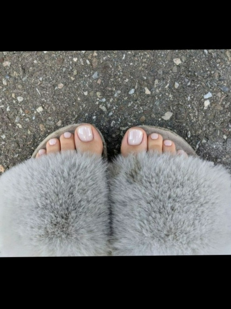 Aphrodite`s feet cover image