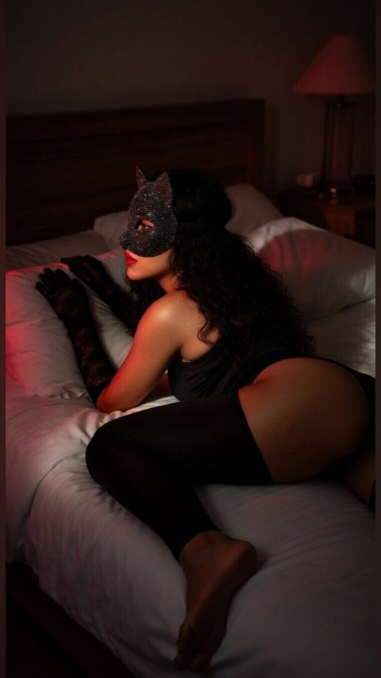 yourplaycatgirl😈 cover image