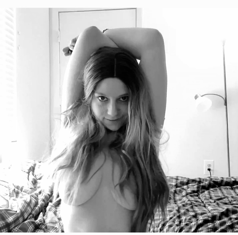 Ariel Monroe banner image