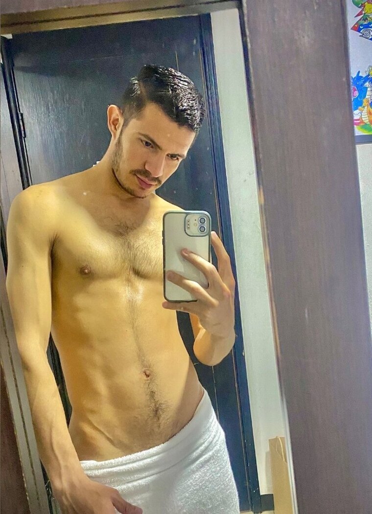 Ender Mujica cover image