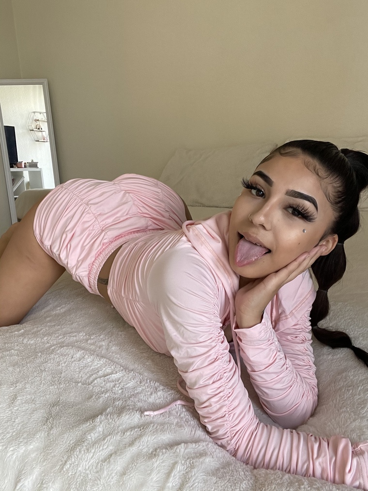 Ariana Rose ๐ banner image