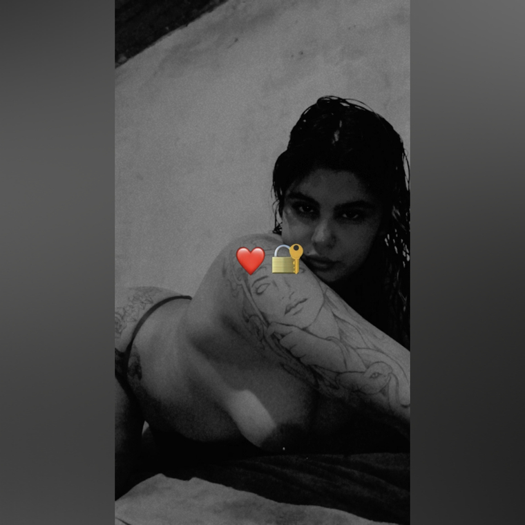 💋 cover image