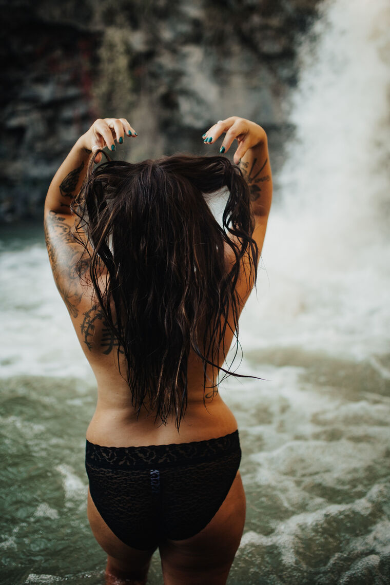 Ashlee Blaike 💋 cover image