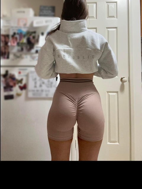 AshiieBabe cover image