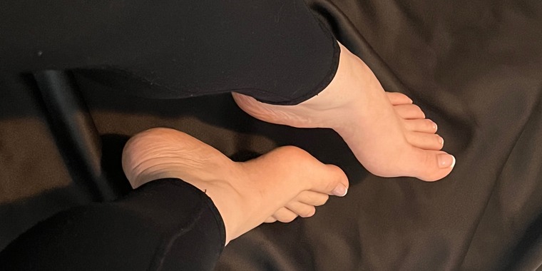 asmr_barefootambrosia cover image