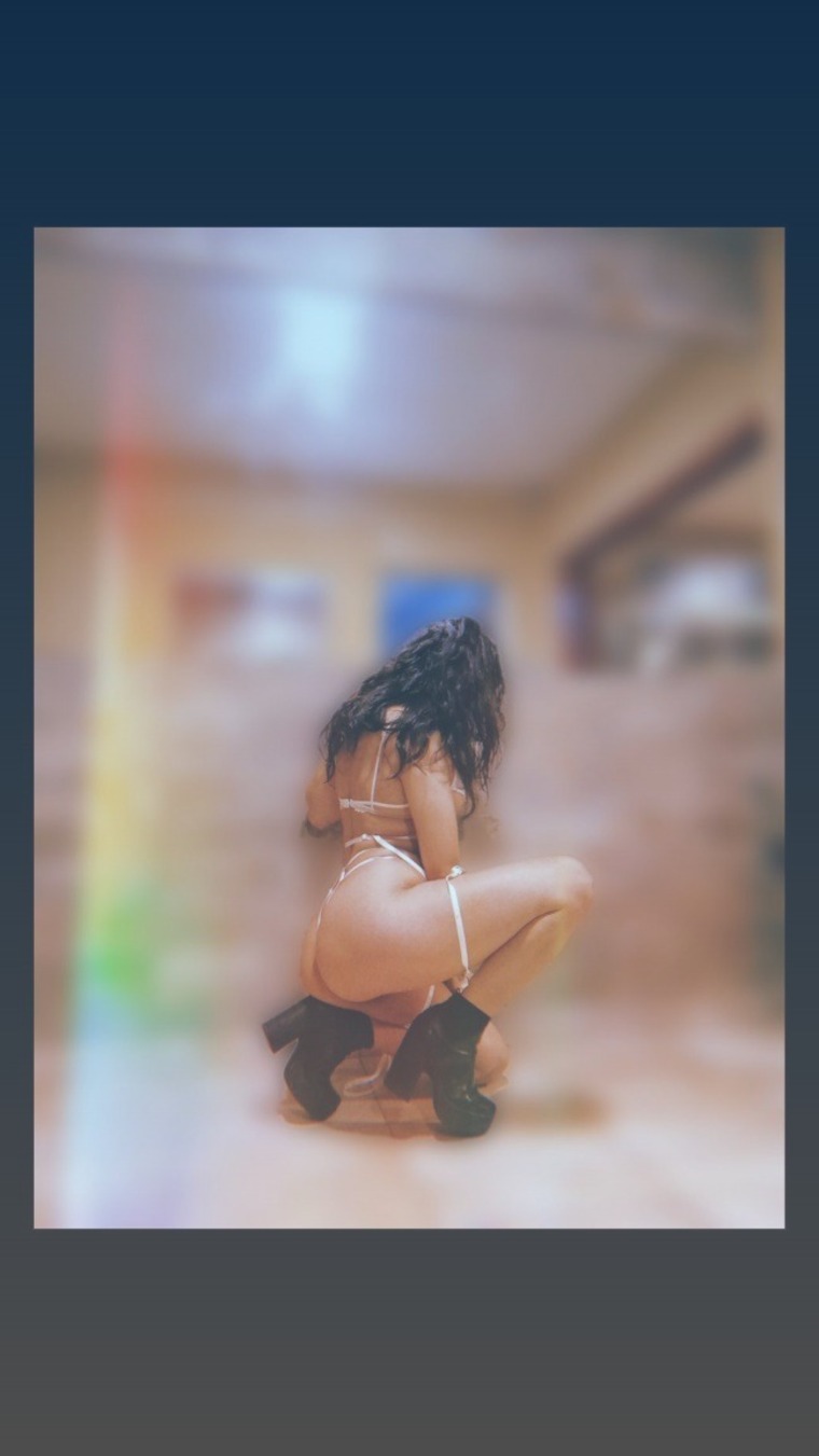 Atenas🍑𝚙𝚎𝚛𝚜𝚘𝚗𝚊𝚕𝚒𝚣𝚎𝚍 𝚌𝚘𝚗 banner image