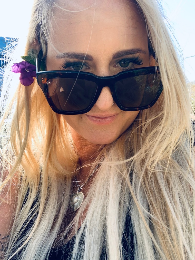 Beach feet banner image