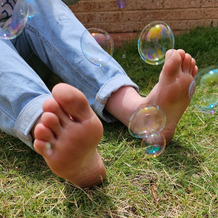 Aussie_Petite_Feet banner image