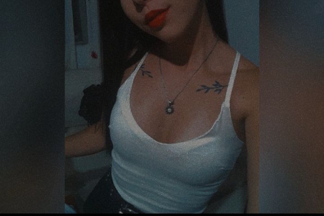 Brunette banner image