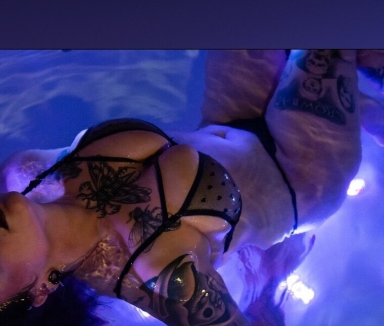 BaddieGirl cover image