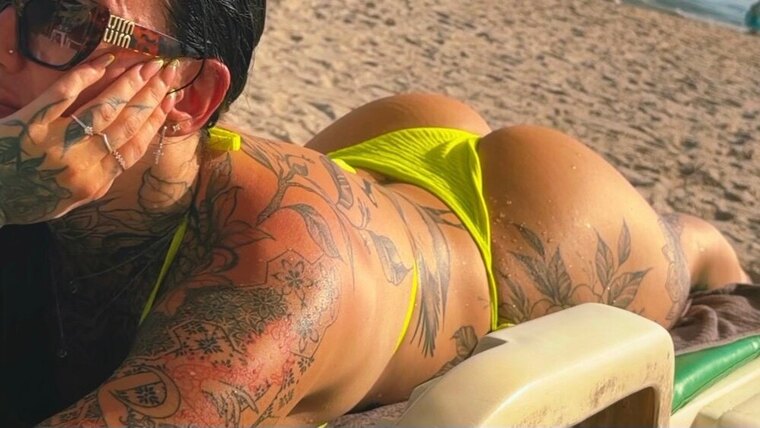 Mia Ivory cover image