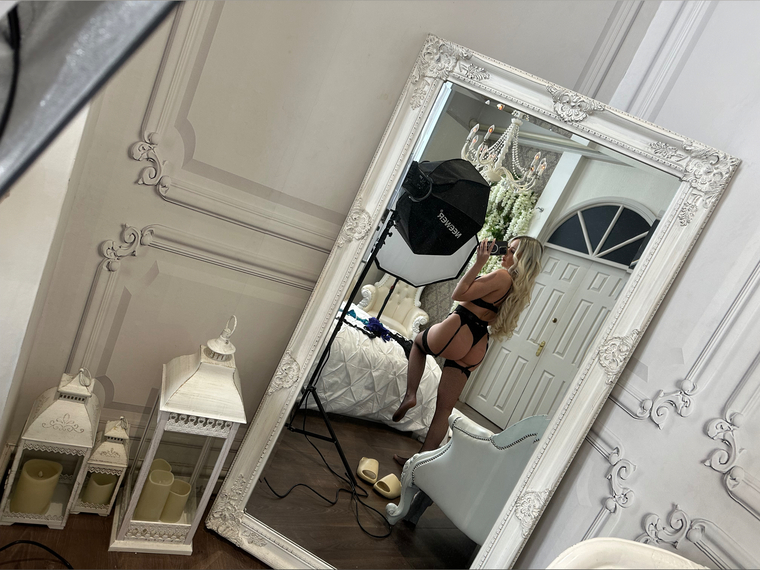 Badgalfifi cover image