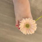 bare.feet.goddess avatar