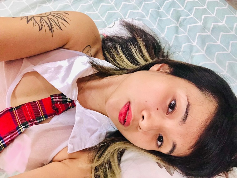 Vietnamese Hot Sauce 🌶️ cover image